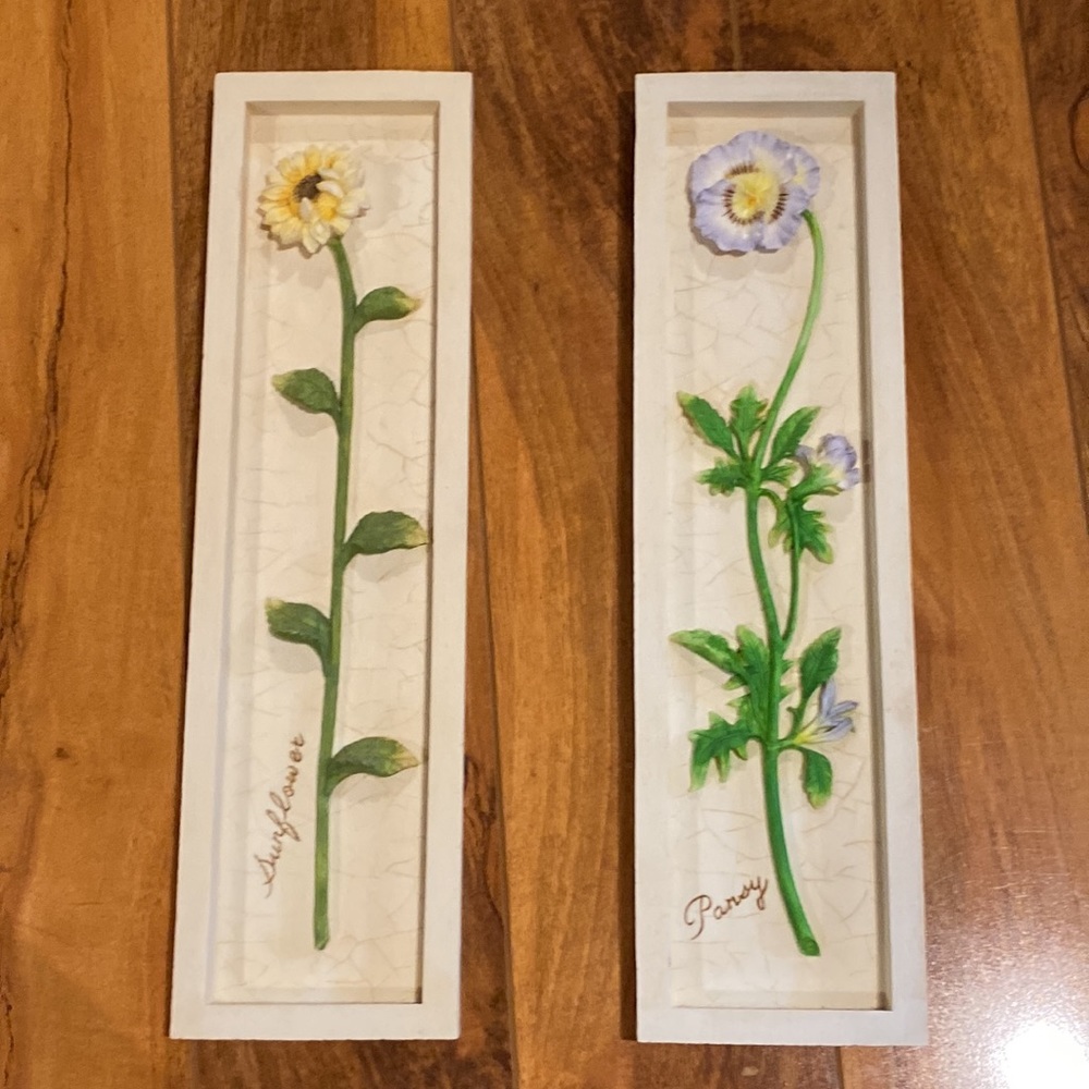 Pansy & Sunflower Wall Decor-Matching Set- Resin- Mint Condition